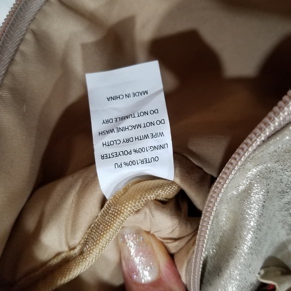 Gold Makeup Cosmetic Bag, With Zipper Closure, Pockets on the front. - Picture 13 of 13